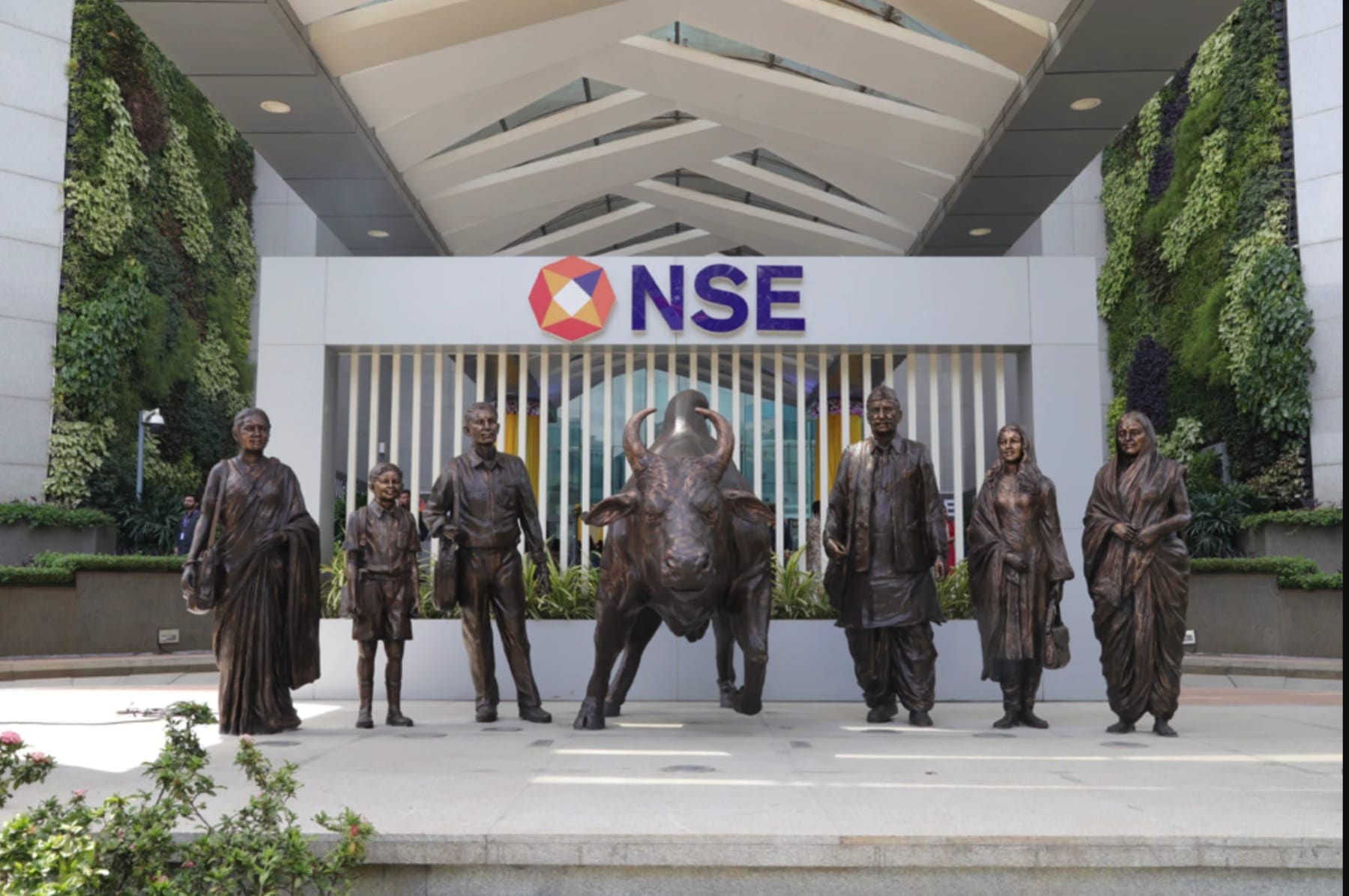 The NSE bull and the entrance of Exchange Plaza, BKC